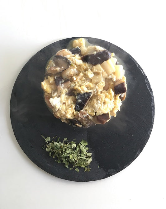 Cremoso de huevo con setas y Moringa | Benatury.com